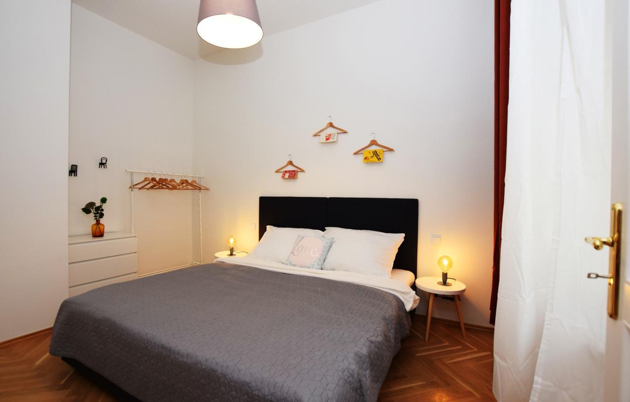 Rehorova Apartments Praha Pokoj fotografie